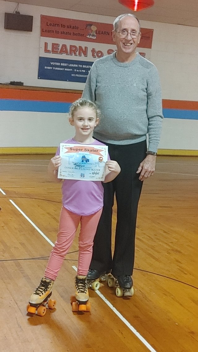 Madelyn graduates Super Skater 1